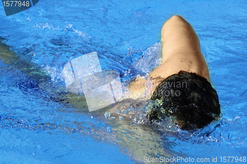 Image of swimmer crawl