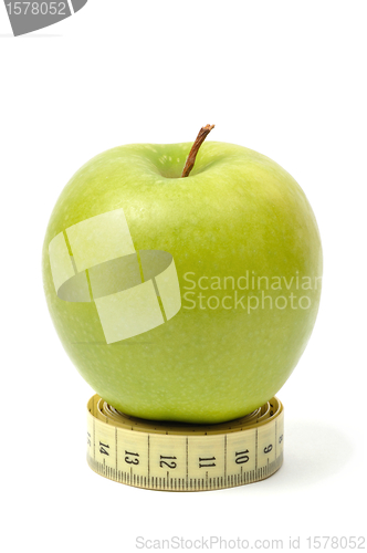 Image of Apple and measuring tape