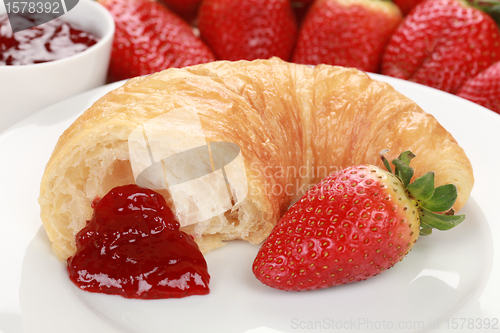 Image of Croissant with strawberry marmalade