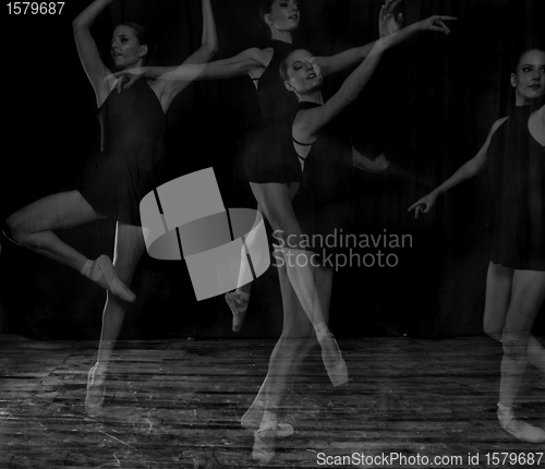 Image of Ballerina in Studio On Pointe