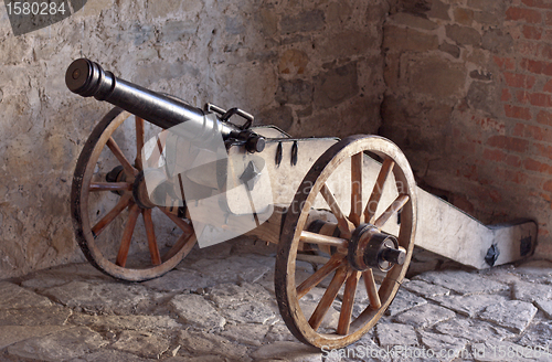 Image of field gun