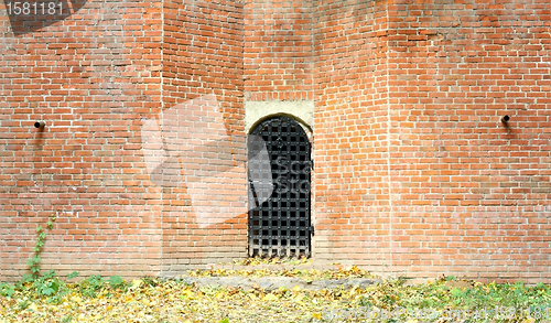 Image of An iron grille at the wall