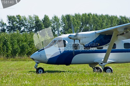 Image of Skydivers plane