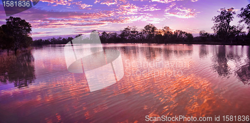 Image of sunrise on the murray river