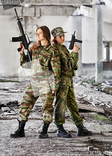 Image of Women in war