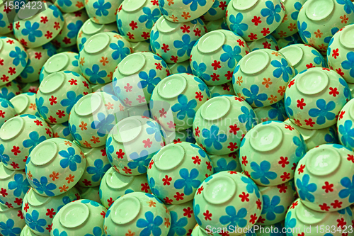 Image of Old-fashioned bowls on the market