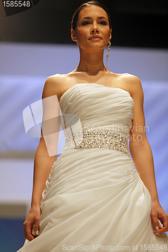 Image of Wedding dresses fashion show