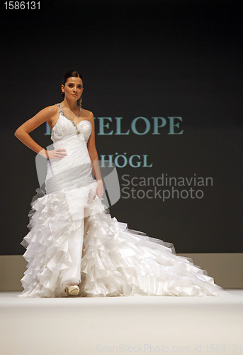 Image of Wedding dresses fashion show 