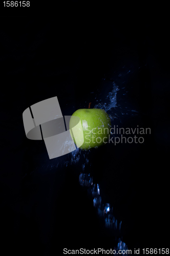 Image of Apple and splash