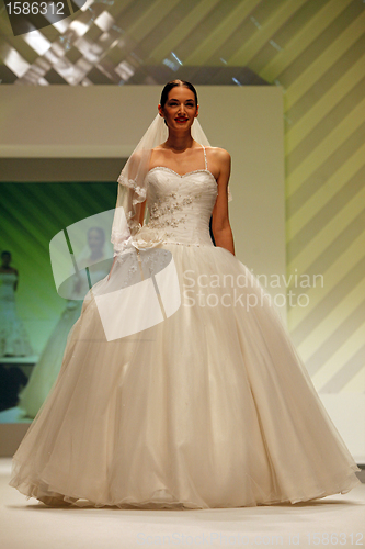 Image of Wedding dresses fashion show 