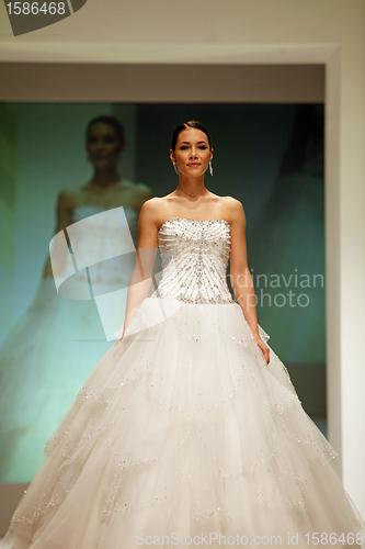 Image of Wedding dresses fashion show 