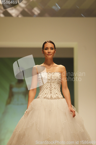 Image of Wedding dresses fashion show 