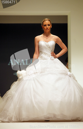 Image of Wedding dresses fashion show 