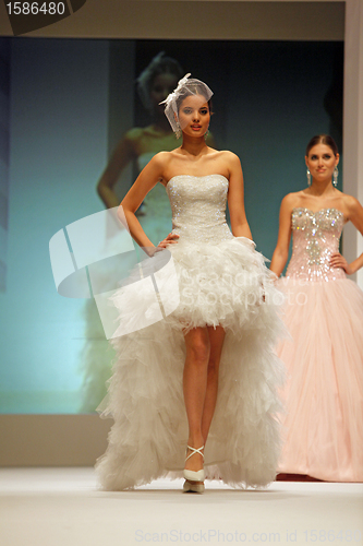 Image of Wedding dresses fashion show 