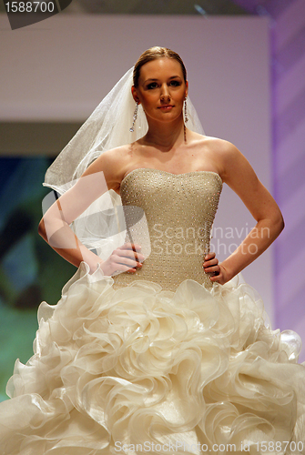 Image of Wedding dresses fashion show 