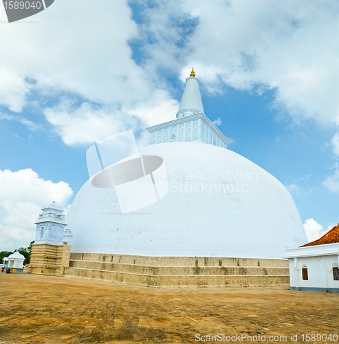 Image of Ruvanmali Maha Stupa Anuradhapura