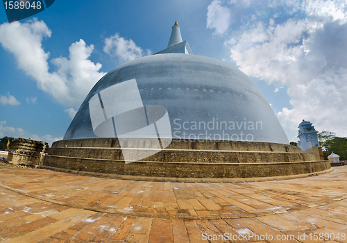 Image of Ruvanmali Maha Stupa Anuradhapura