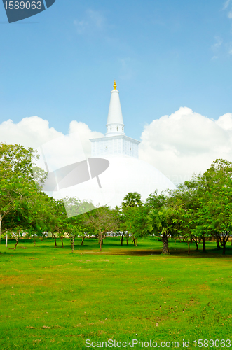 Image of Ruvanmali Maha Stupa Anuradhapura