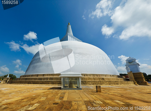 Image of Ruvanmali Maha Stupa Anuradhapura