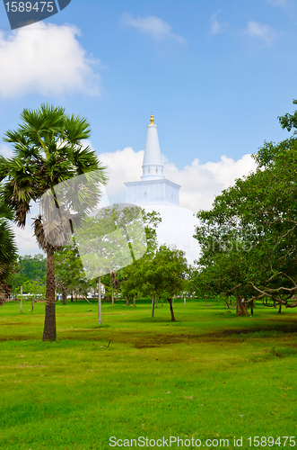 Image of Ruvanmali Maha Stupa Anuradhapura