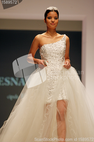 Image of Wedding dresses fashion show 