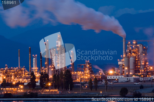 Image of Oil refinery