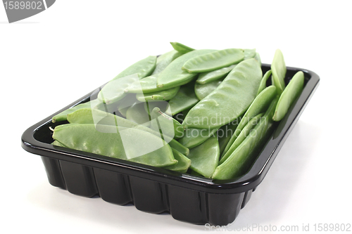 Image of fresh Sugar peas in a bowl