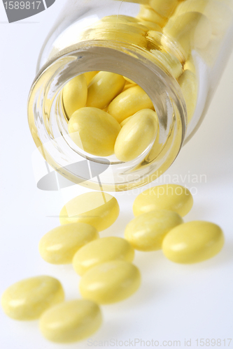 Image of yellow pills