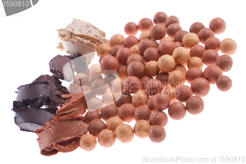 Image of bronzing pearls with cream eyeshadows
