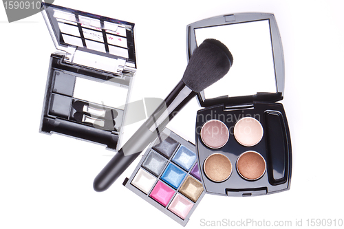Image of compact eyeshadows
