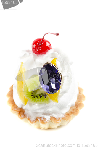 Image of cupcake and jewel