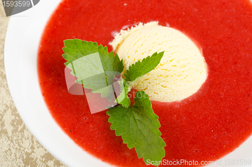 Image of Strawberry soup
