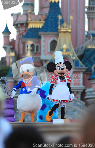 Image of Minnie Mouse and Donald Duck