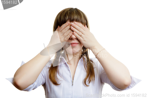 Image of young girl closes her eyes