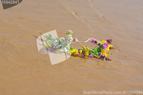 Image of circlet of flowers