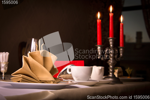 Image of Table setting at a restaurant 