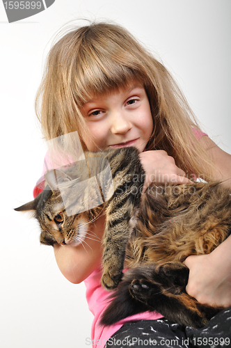 Image of chilld with a cat