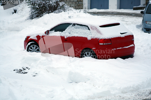 Image of car in snow