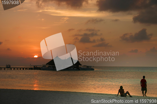 Image of tourists on the beach