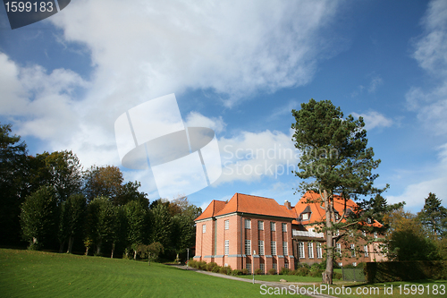 Image of house in brick 