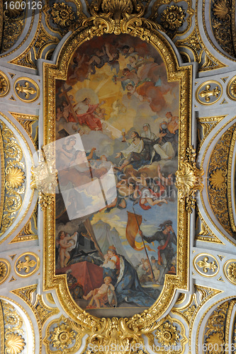 Image of ceiling of Saint Louis of the French