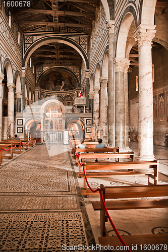 Image of italian church itnerior