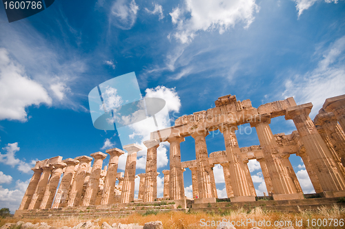 Image of Greek temple in Selinunte