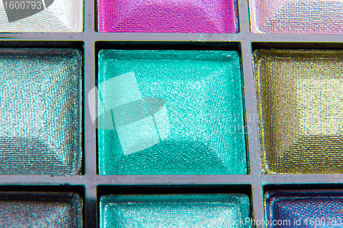 Image of colorful eyeshadows