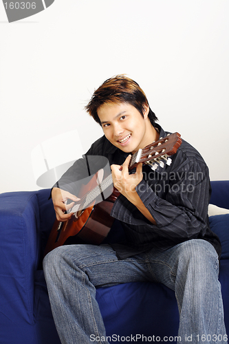 Image of Guitar player