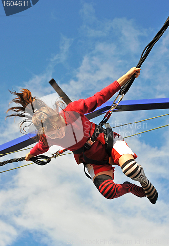 Image of bungee jumping