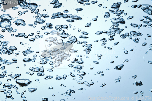 Image of bubbles in water