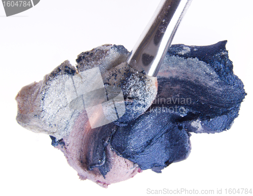 Image of cream eyeshadow
