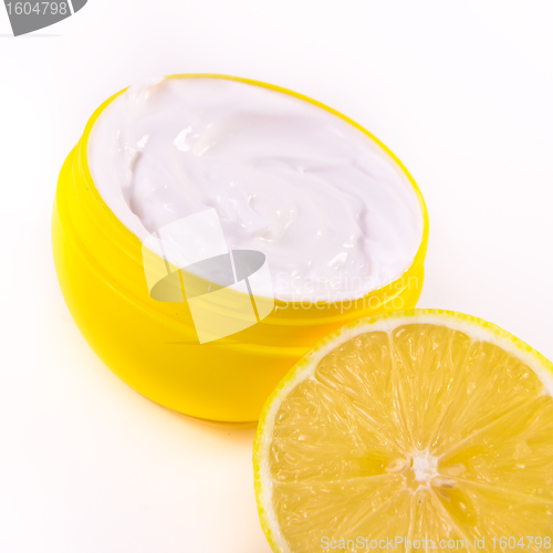 Image of revitalizing cream