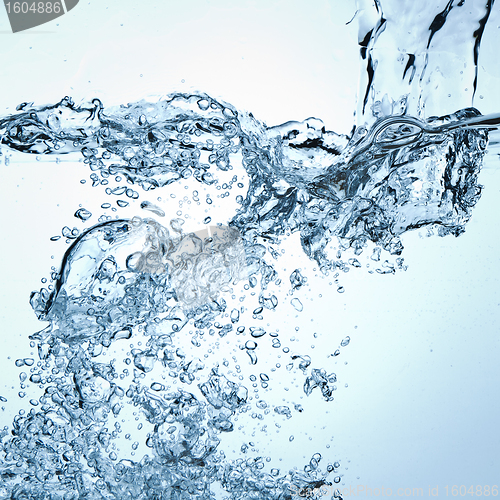 Image of bubbles in water